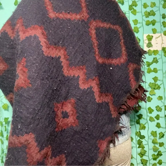 Aritzia Wilfred Blanket Scarf - Picture 10 of 16